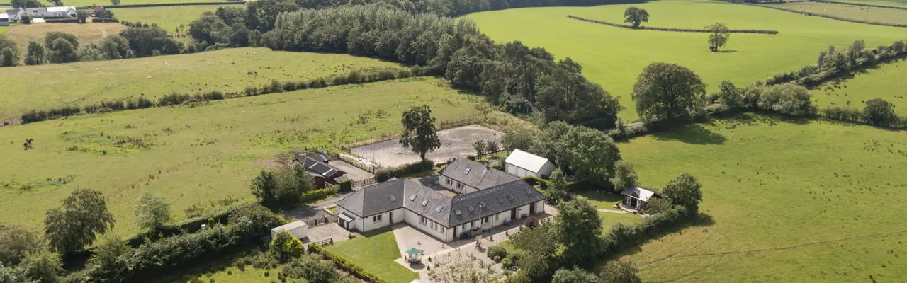 Impressive Country House with Stables, Paddocks and Riding Area: Fairfield Farm 1