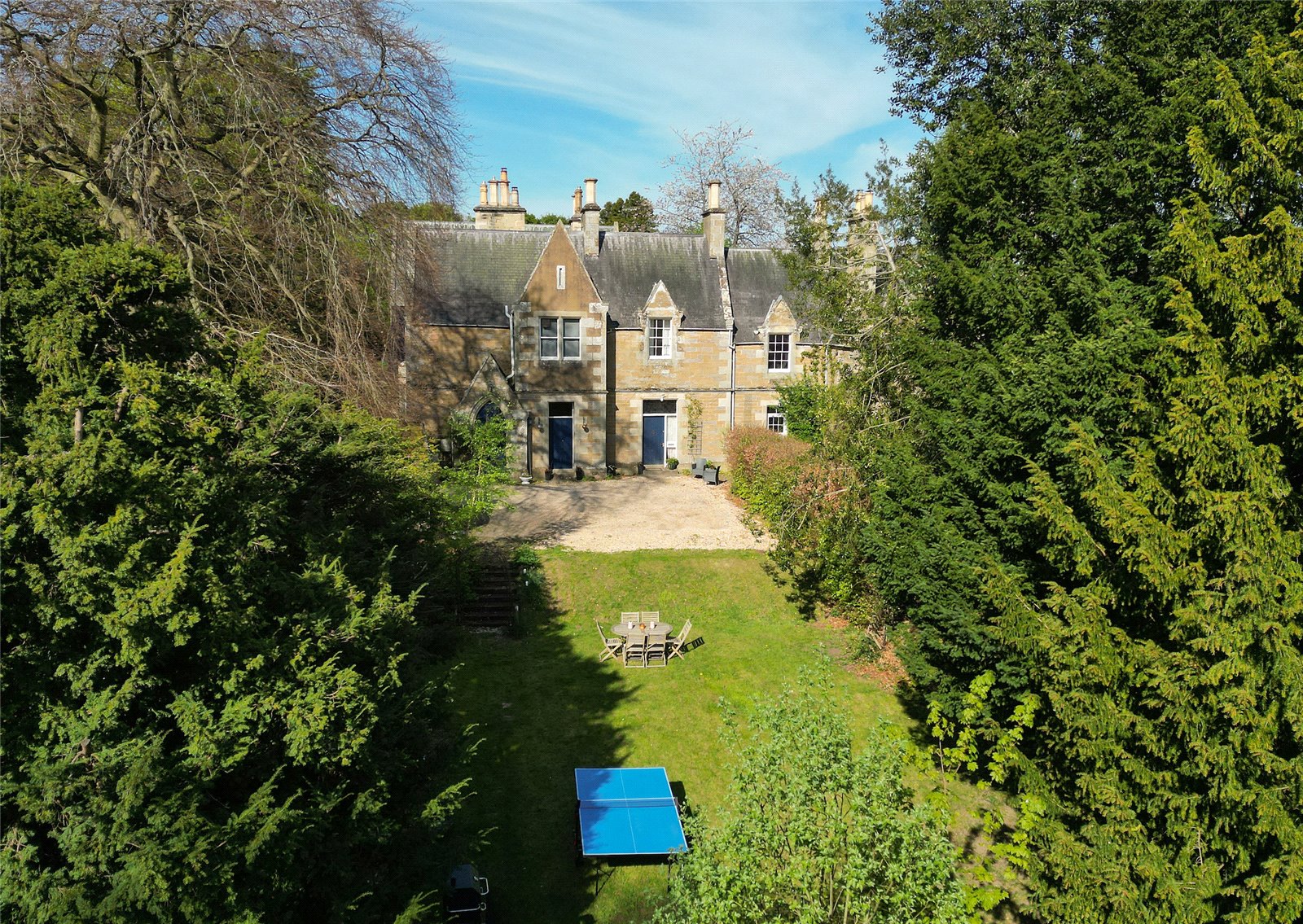 Garden To House