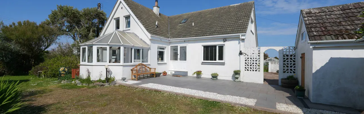 Improved buyer confidence and activity in the Dumfries and Galloway property market : Dumfries 1