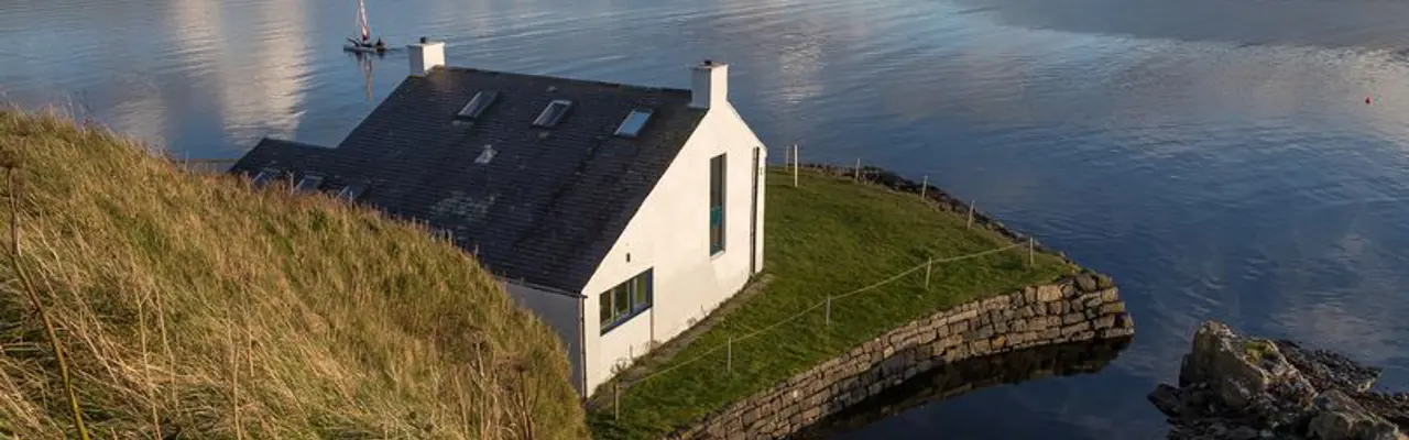 Island Bolthole Once Owned By Donovan Now On The Market: 1611227418 Boathouse Skye 1 808X455