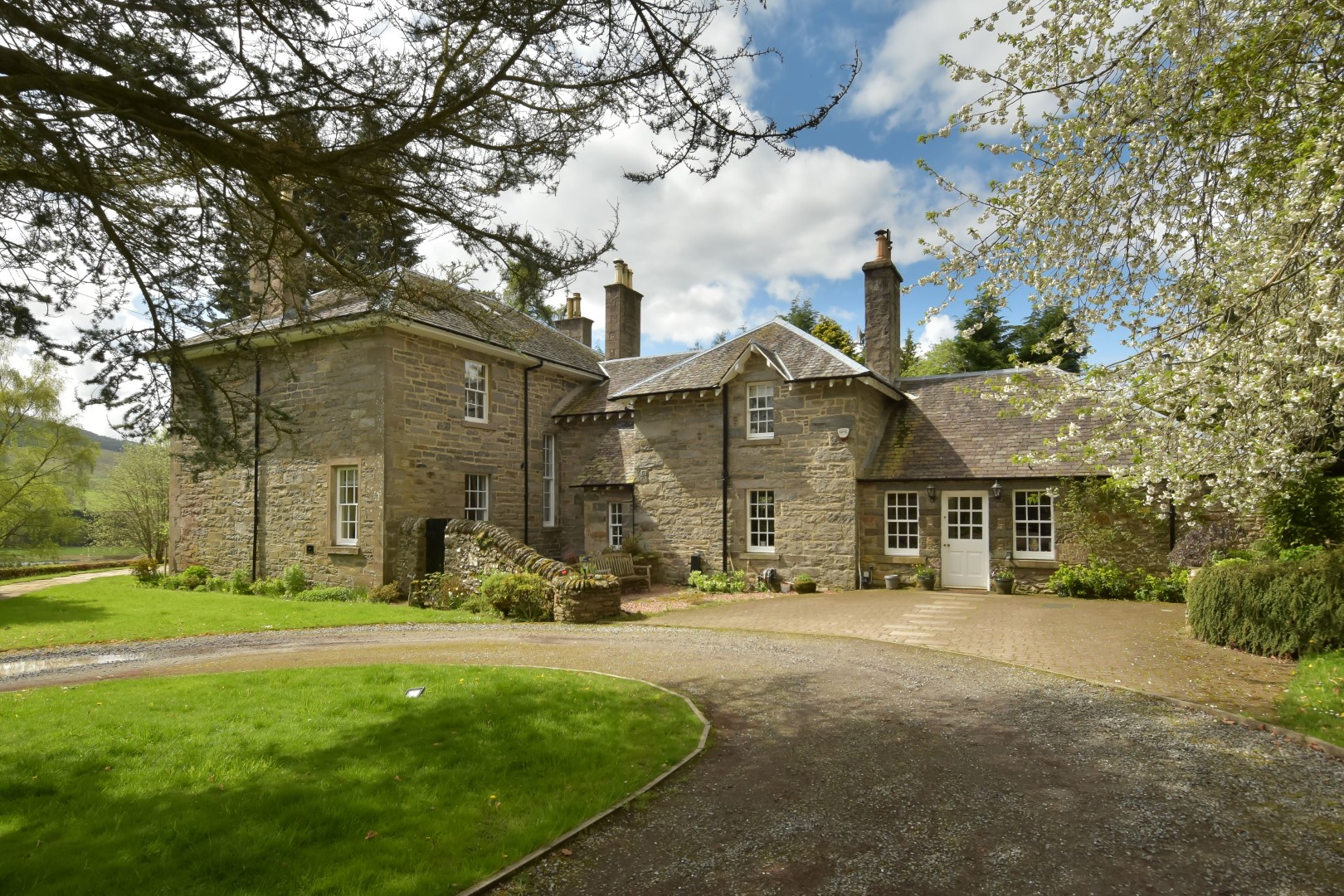 Exterior of the Old Manse from the driveway