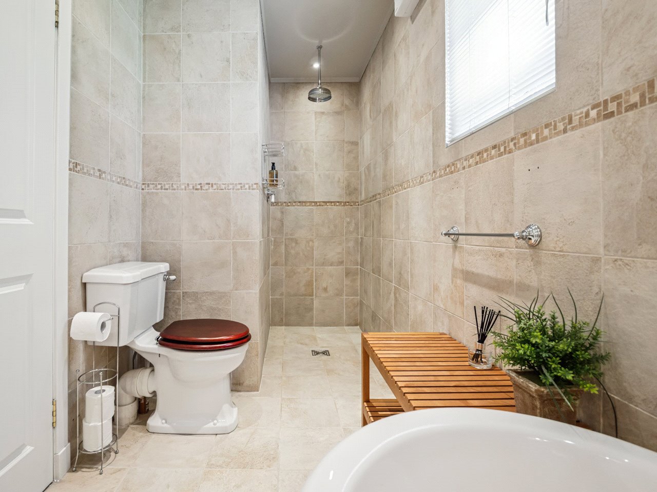 Ensuite