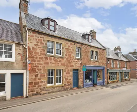 Listed country home perfectly blends old and new : 14 16 Church Street 1