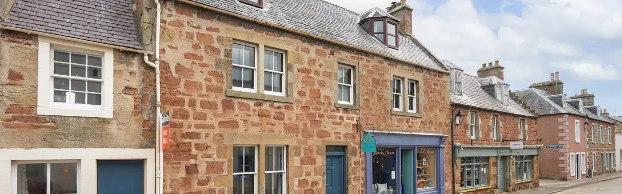 Listed country home perfectly blends old and new : 14 16 Church Street 1