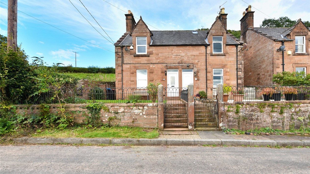 6 Nithsdale Place