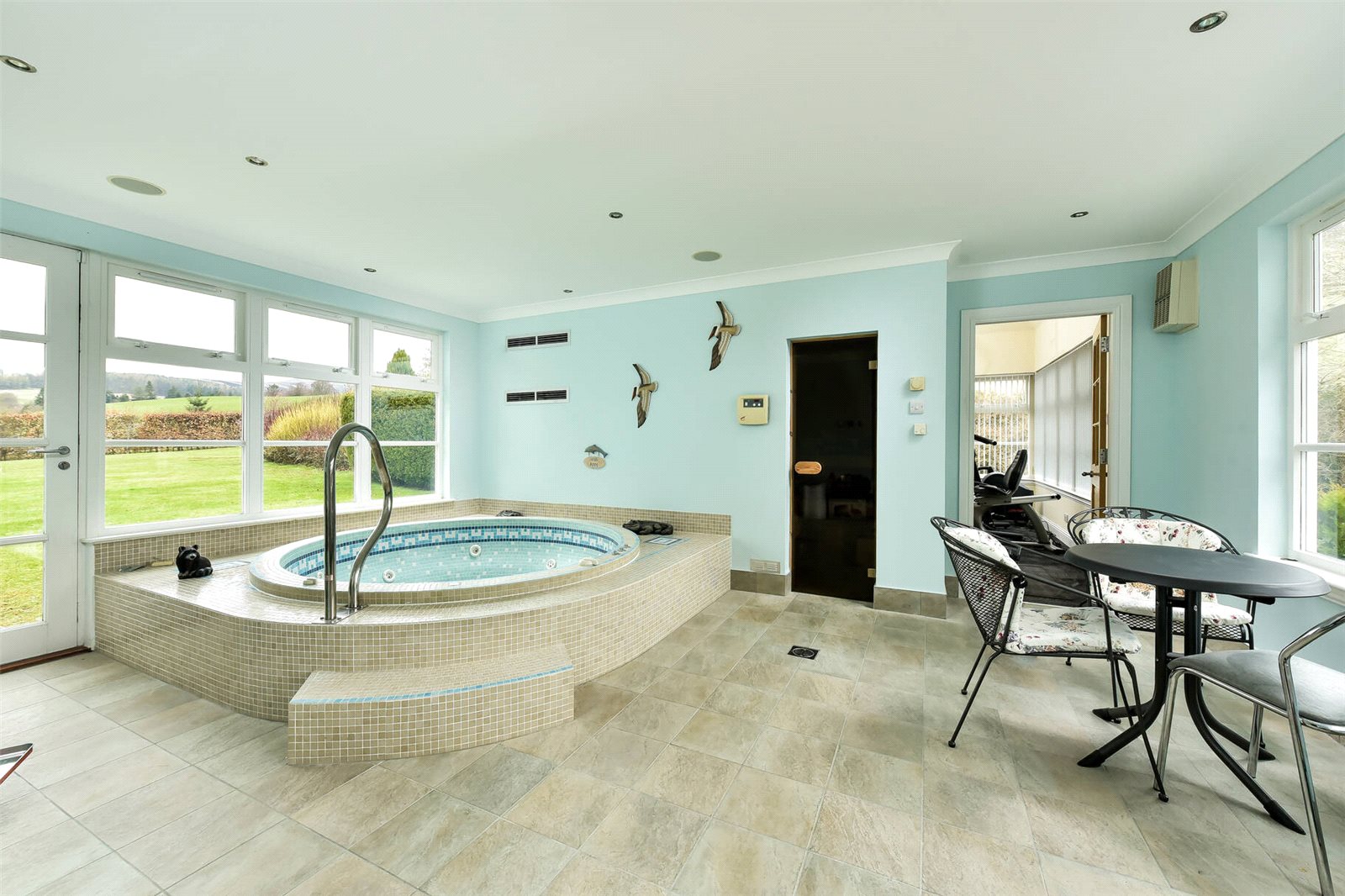 Jacuzzi Room