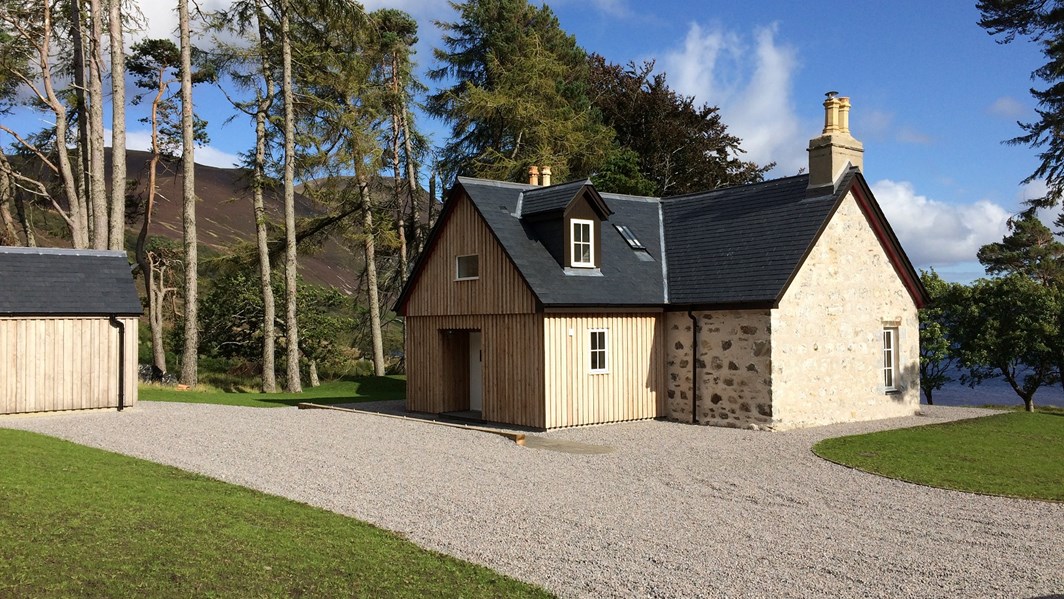 Gardeners Cottage Drive Way 