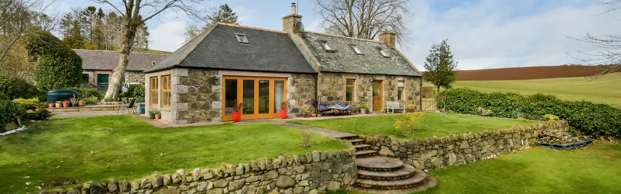 Gardening, Hens and Hounds top the list for Aberdeenshire House Hunters : New Leslie House Image 1