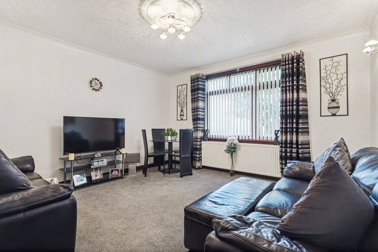 Living Room/Bedroom