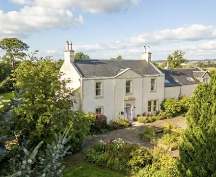 What the Christmas Holidays Reveal About Your Home: Five Signs It Might Be Time to Move : High Peacock 1