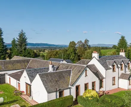 Delightful Country Property Presenting A Range Of Agricultural And Equestrian Facilities In Accessible Rural Location: 1601553718 Mains Of Buchlyvie 102 808X455