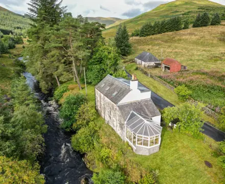 Splendid isolation in the Ettrick Valley: Brockhoperig 1 (1)