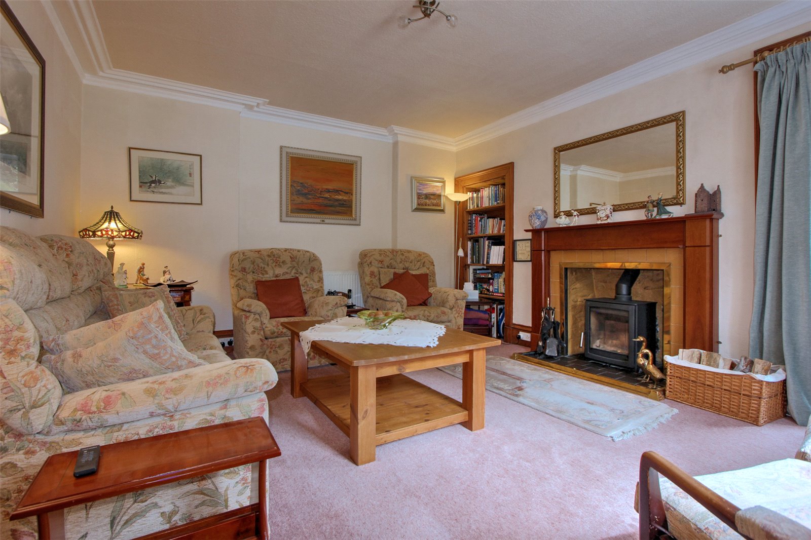 S.House Sitting Room