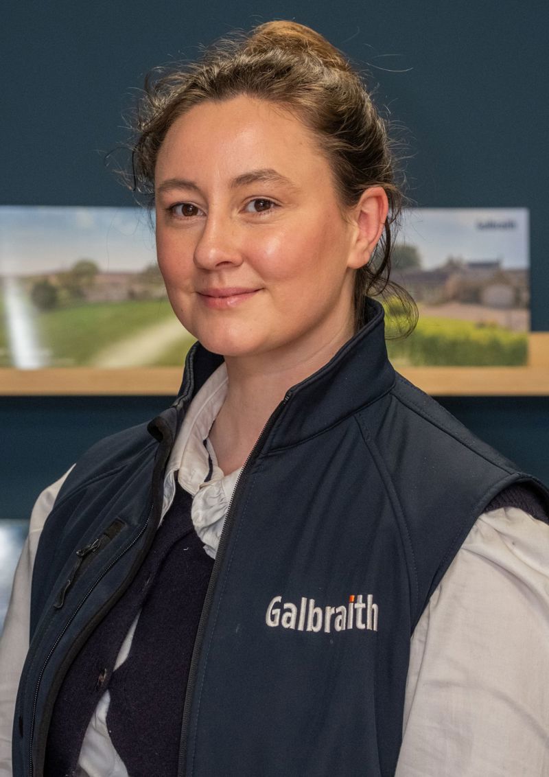 Photo of Sarah Hall