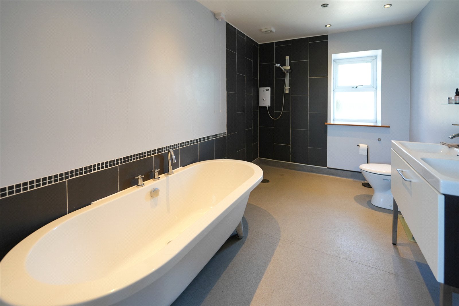 Bathroom/Shower Room