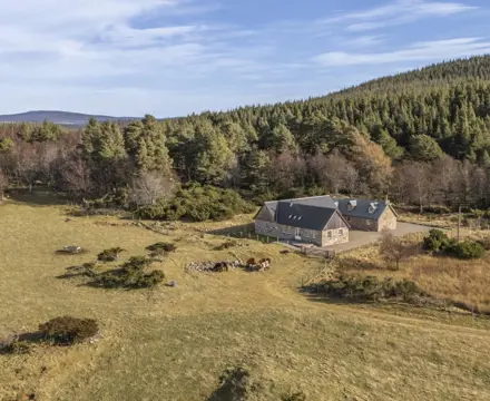 Outstanding cottage conversion in the Cairngorms National Park with panoramic views: Easter Tulloch Image 2, Setting (Large)
