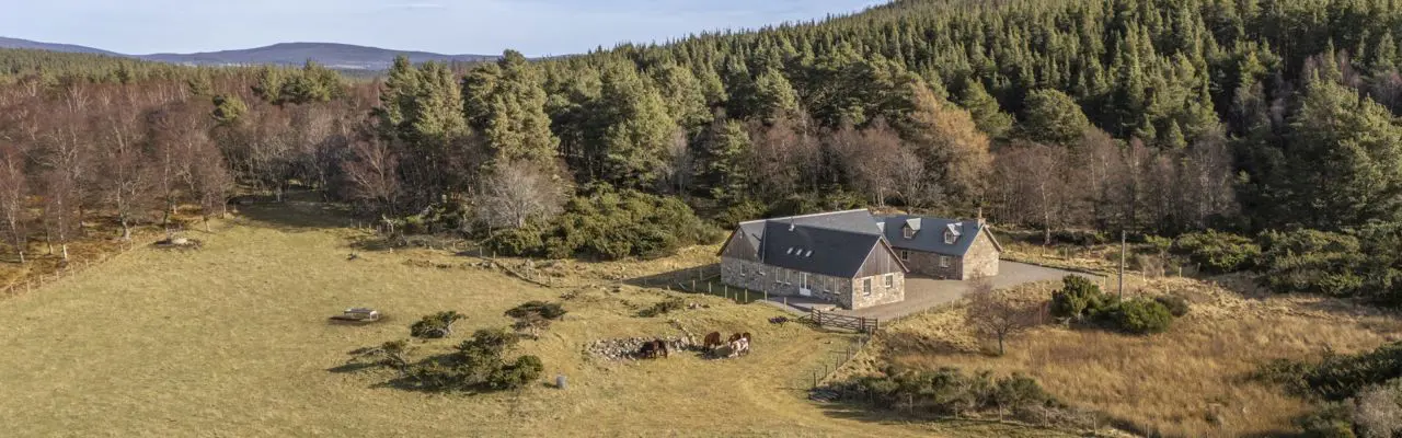 Outstanding cottage conversion in the Cairngorms National Park with panoramic views: Easter Tulloch Image 2, Setting (Large)