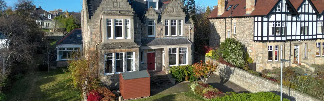 Superb townhouse in Elgin: Naviedale 1