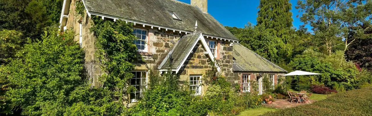Beautiful Period Cottage in Scenic Location: Cottage Garden