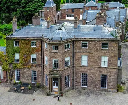 Elegant apartment in historic Perthshire mansion house: Redmyre, Exterior 1
