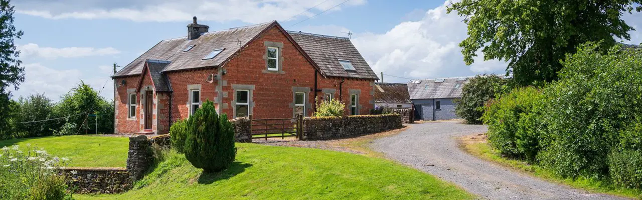Picturesque farm with potential in the Eskdale Hills : Thorniewhats Farm EXTERIOR 1