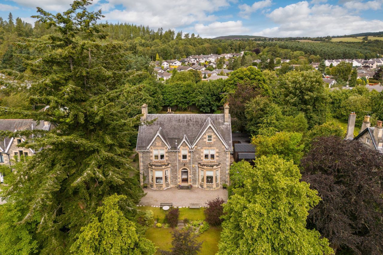  Beautiful Victorian house in Grantown-on-Spey Conservation Area: Culdearn House 1