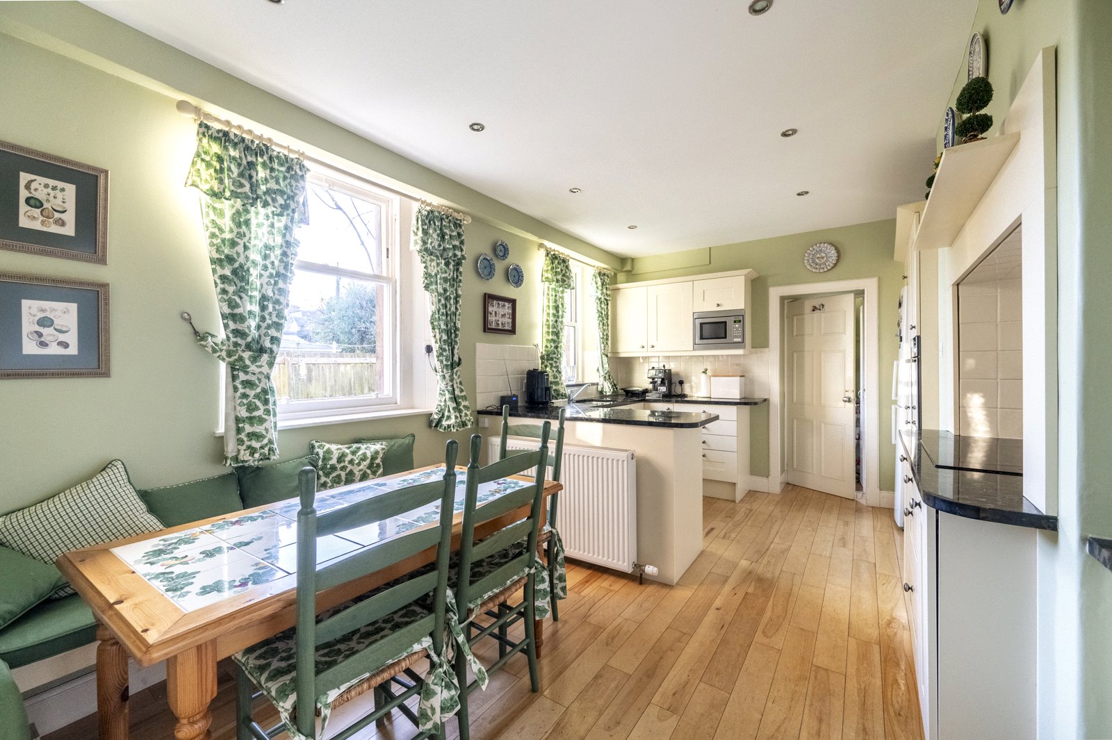 Dining Kitchen