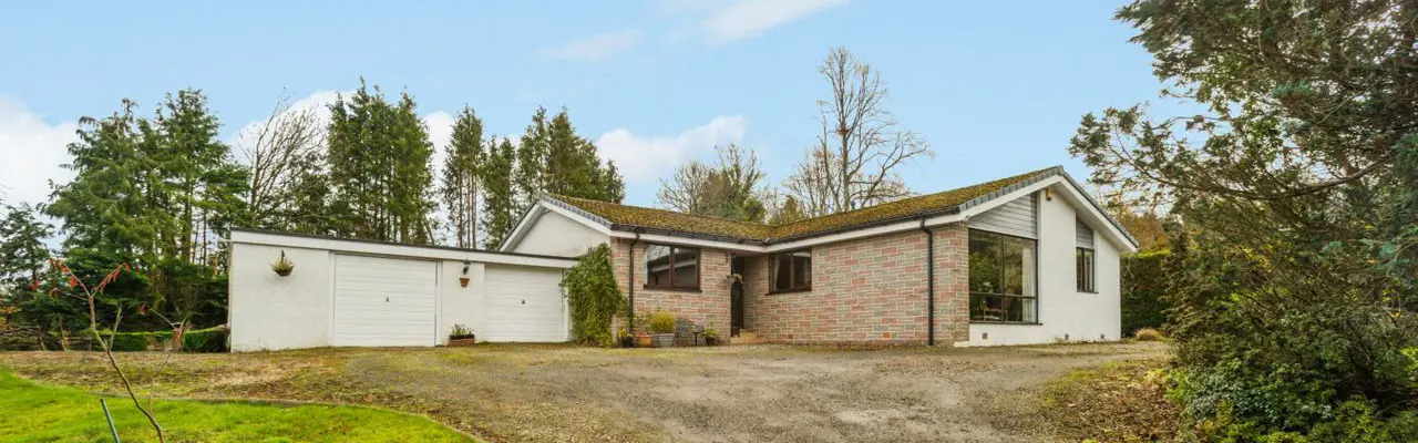 Attractive Ayrshire bungalow in woodland setting : Woodacre 1 (Large)