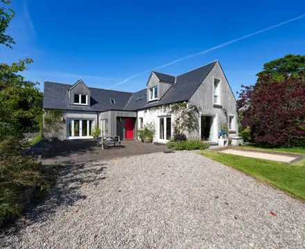 Exceptional country farmhouse with extensive grounds for sale in the heart of Ayrshire: hi Gree 1