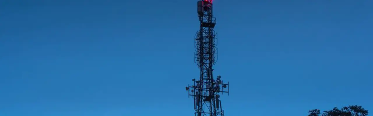 5G radiation risks threaten modernisation of UK mobile network: Jamie Street Communication Mast