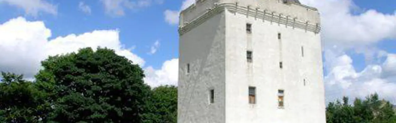 Cottages & Castles Offering Discount On Summer Bookings: Law Castle 808X455