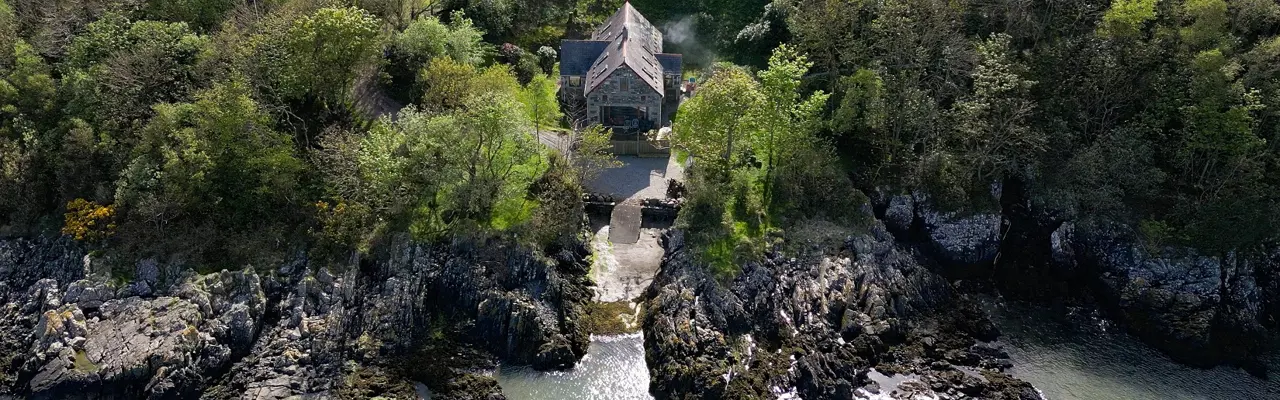 Historic former lifeboat station offers idyllic coastal retreat : Old Lifeboat Station 1
