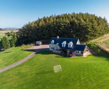 Renowned Mixed Arable and Livestock Farm with Superb Farmhouse, extensive Farm Buildings, Cottage and Woodland : Downfield Farm 1