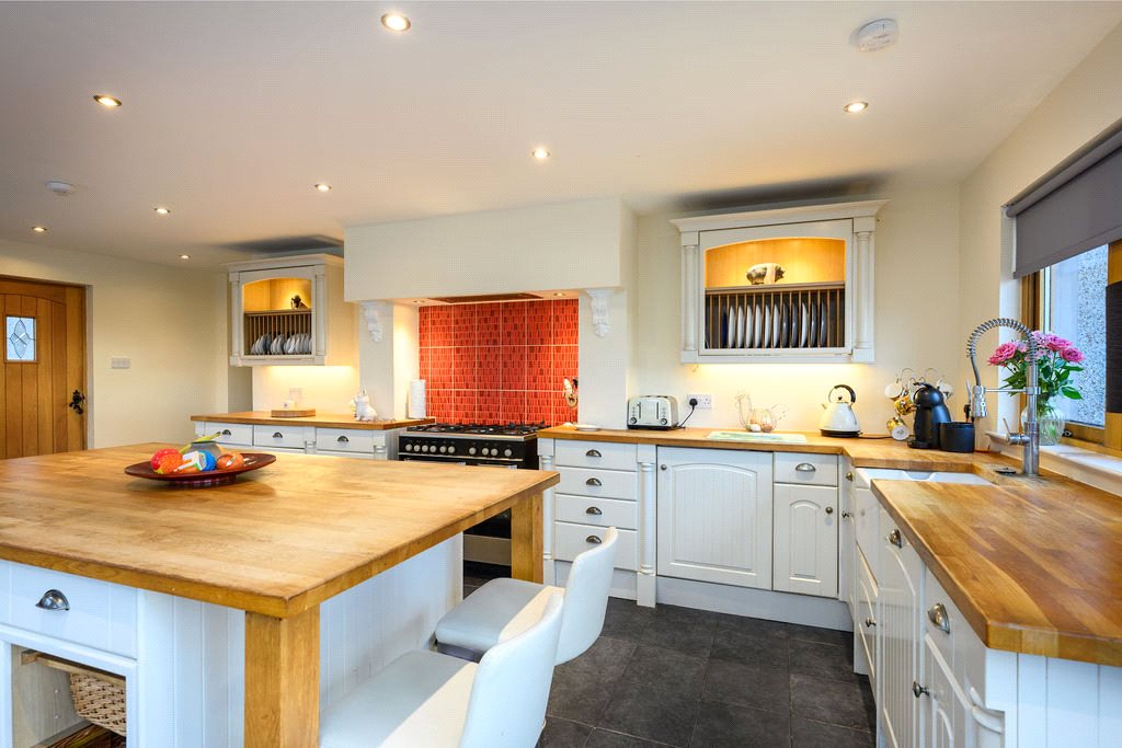 Kitchen/Dining
