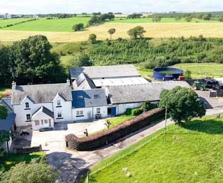 Excellent livestock farm in East Ayrshire with five-bedroom farmhouse: West Blackbyre Farm