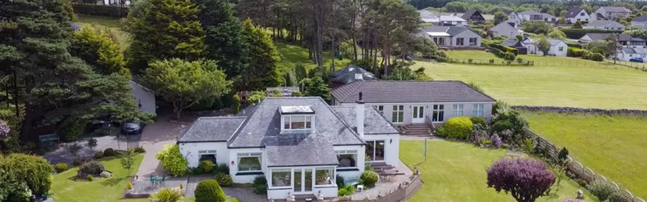 Coastal Gem with Indoor Pool and Gym: 1661772213 Screel 1 808X455