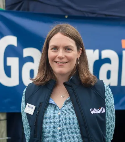 Photo of Claire Acheson