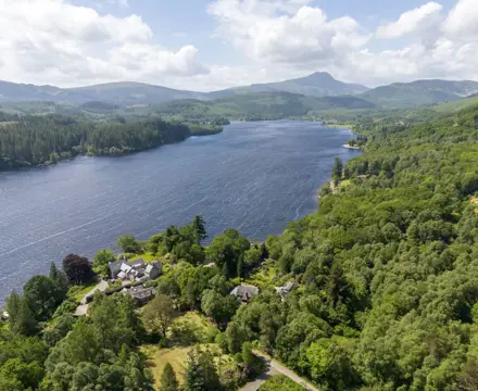 Private villa on the shores of Loch Ard: Glencleland House 2