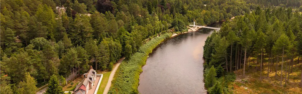 Historic Linesman’s Cottage in Royal Deeside with beautiful views: Cutaway Cottage 1