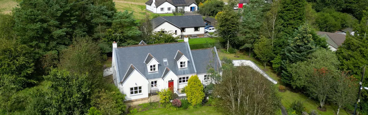 Attractive village house ideal for family life: Houstons Piece 1