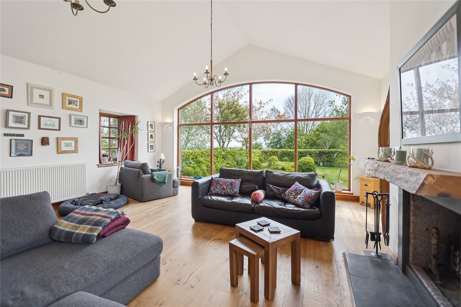 Garden/Dining Room