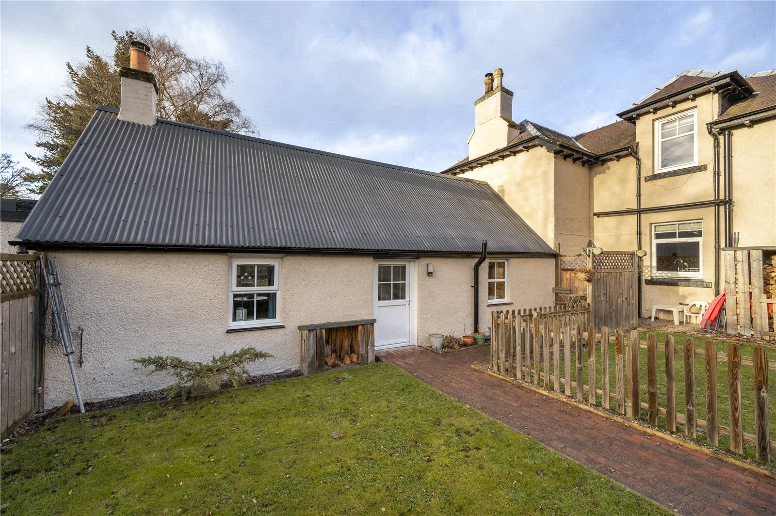 External-The Cottage