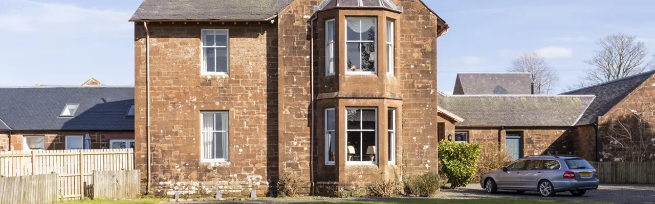 Historic Victorian Lodge House In Ayrshire: Balgreen Lodge 1