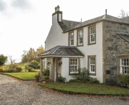 Beautiful country house with private lochan and views of the Cairngorms: Kinellan House 2