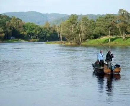 Newtyle Fishings For Sale - One Of The Most Attractive Double Beats On The Middle Tay: Newtyle 808X455