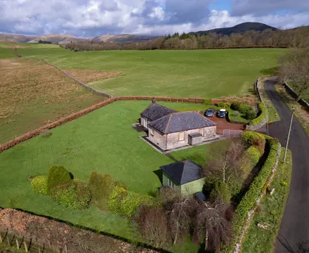 Beautiful bothy planted with hundreds of spring daffodils comes to the market: Muiryhill Bothy ~ 1