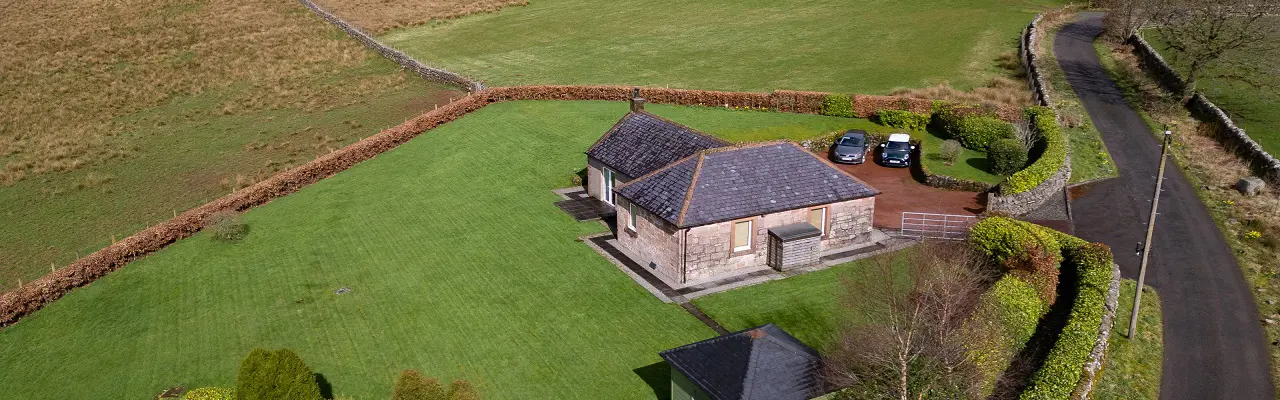 Beautiful bothy planted with hundreds of spring daffodils comes to the market: Muiryhill Bothy ~ 1