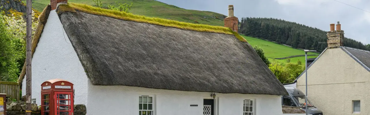 Charming thatched cottage in conservation village, Scottish Borders: Rowantree Cottage, Kirk Yetholm
