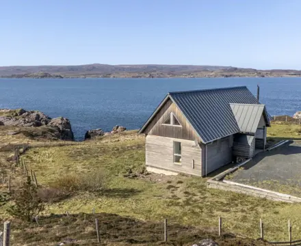 Striking contemporary property with panoramic views over Loch Ewe : Boom House 1