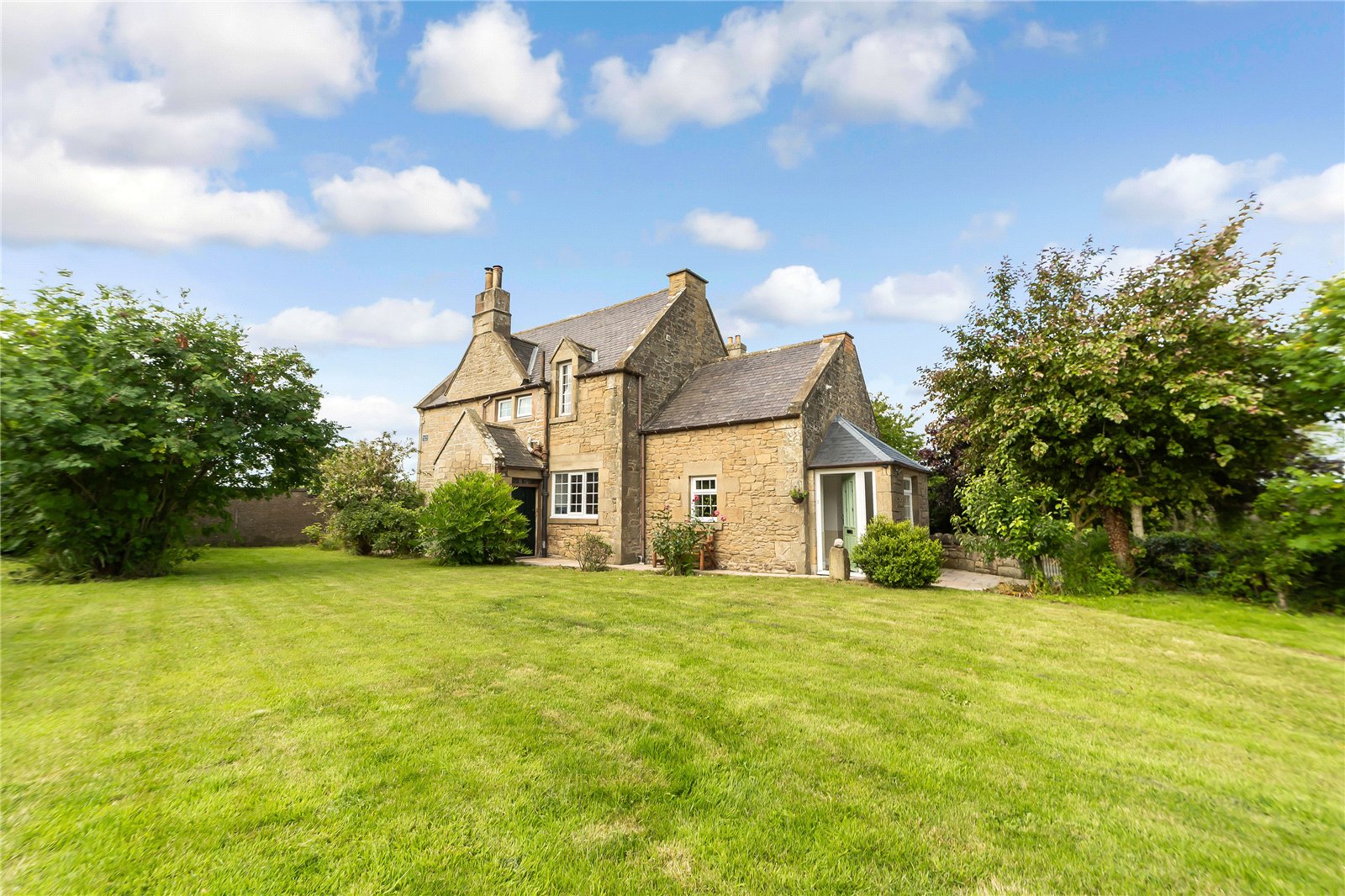 Garden To House